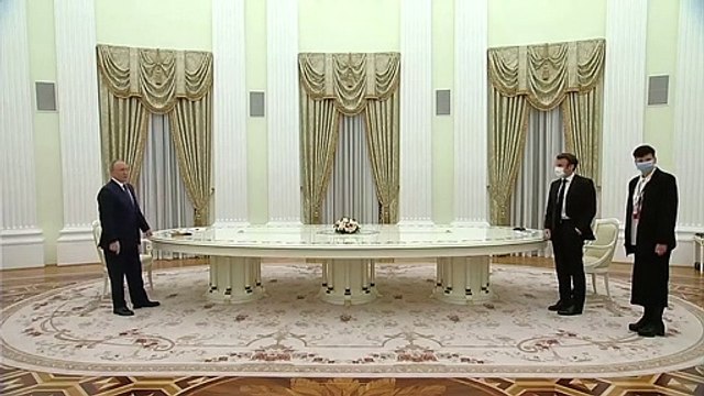 Vladimir Putin and Emmanuel Macron begin Ukraine talks in Moscow AFP