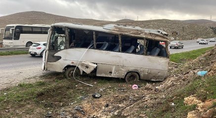 Şanlıurfa’da işçi servisi devrildi: 15 yaralı