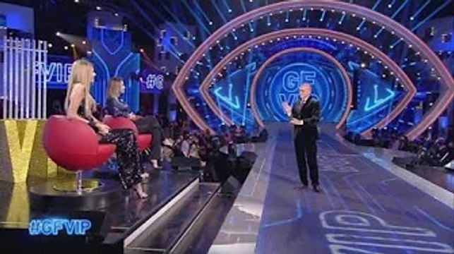Grande Fratello Vip prossima edizione, Pupo torna come opinionista? Parla Maurizio Costanzo Sull'ult