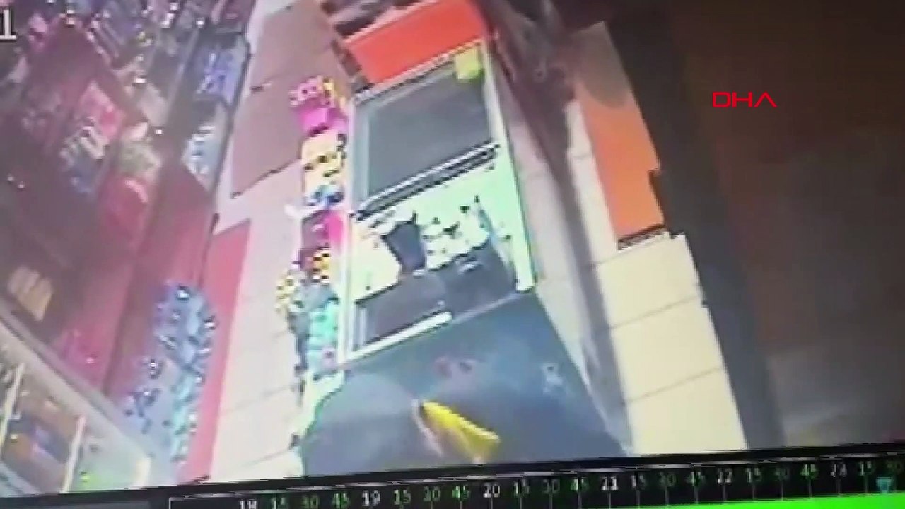 Yeğenine laf attı diye bakın neler yaptı: Saniye saniye kameralara yansıdı