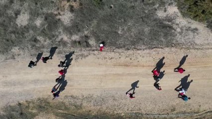 ÇANAKKALE - 57. Alay'ın rotasını izleyen doğaseverlerden "vefa" yürüyüşü