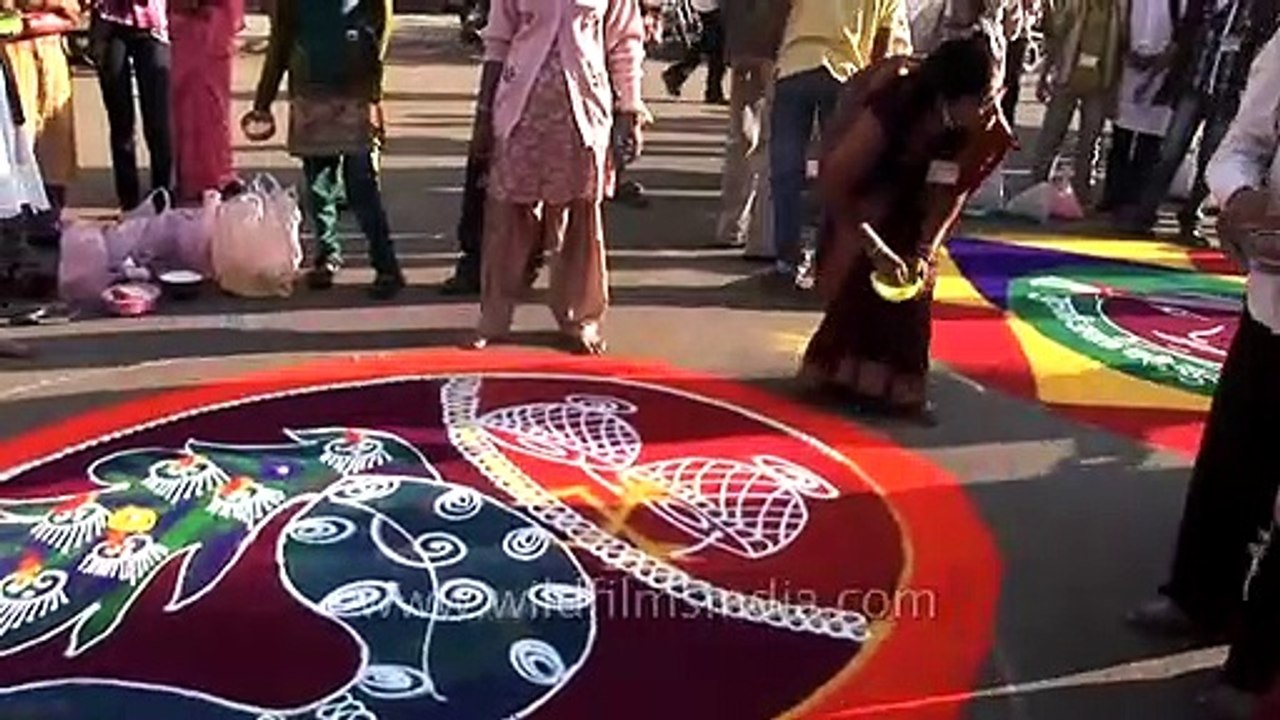 Devotees make Rangolis with social messages during Shri Siddeshwar Maharaj Yatra