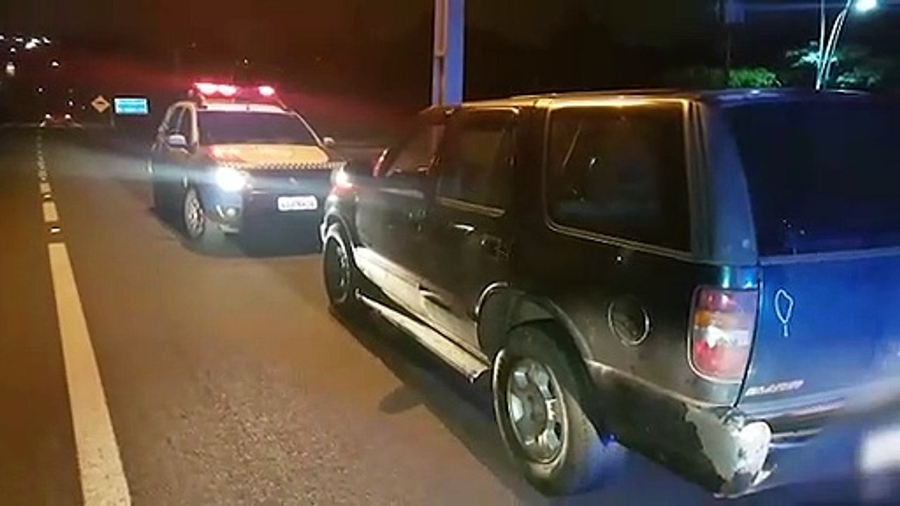 Blazer furtada na noite de ontem é recuperada pela GM nas margens da BR-277 na Região do Lago