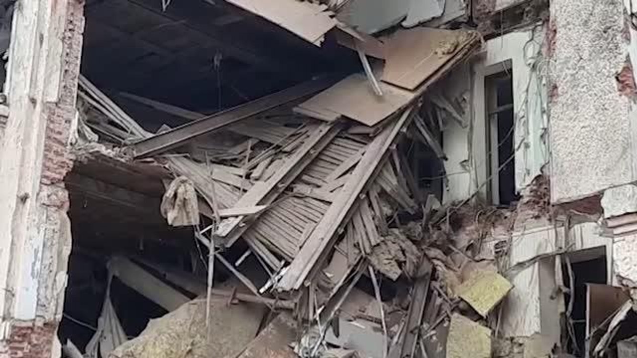 Rusya saldırısı altındaki Harkiv kentinde binalar ağır hasar gördü