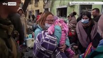 Guerre en Ukraine: La femme enceinte évacuée sur une civière après le bombardement de la maternité de Marioupol et son bébé sont décédés