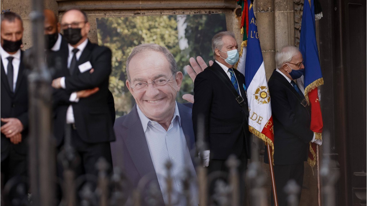 FEMME ACTUELLE - Mort de Jean-Pierre Pernaut : les mots poignants d’Evelyne Dhéliat à son ancien collègue