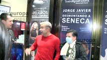 Jorge Javier Vázquez a la salida de su obra 'Desmontando a Séneca'