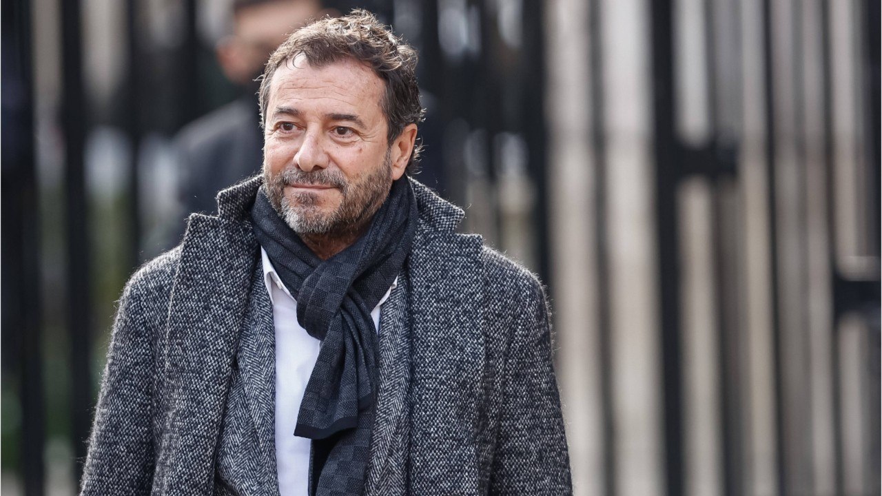 VOICI - « Arrêtez vos délires " : Bernard Montiel s'agace contre une internaute qui l'appelle « papa "