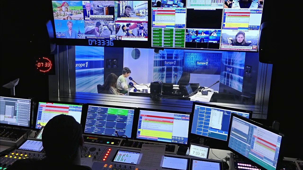 Les premiers pas de petits réfugiés ukrainiens dans une école française