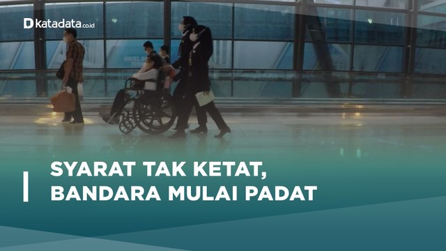 Syarat PCR Dihapus, Arus Penumpang di Bandara Makin Deras | Katadata Indonesia