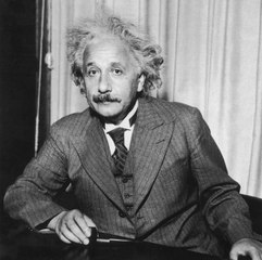 This Day in History: Celebrating the Birth of Albert Einstein 🧠