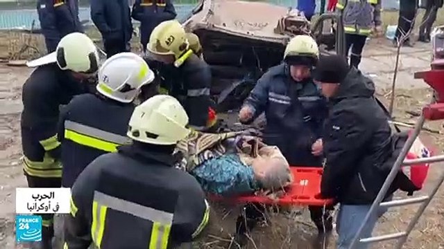 جثث متفحمة في قصف روسي على مبنى سكني في كييف