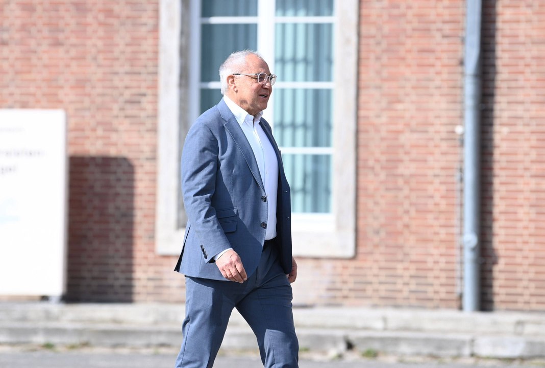 'Es geht nicht um Felix Magath': Neuer Hertha-Trainer stellt sich vor