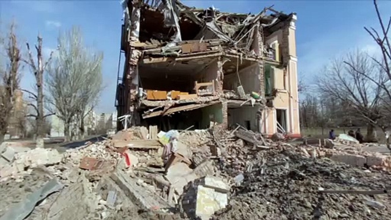 Ukraine-Krieg: Selenskyj verspricht Wiederaufbau 'jeder Straße'