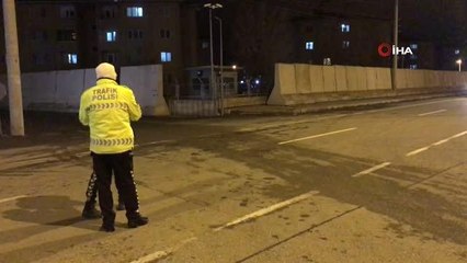 Iğdır-Ağrı arasında ulaşıma kar ve tipi engeli