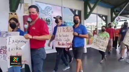 tn7-concesionarios-y-trabajadores-de-deposito-libre-de-golfito-protestaron-esta-mañana-140322