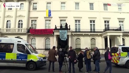 Manifestantes ocupan una casa en Londres vinculada a un oligarca ruso
