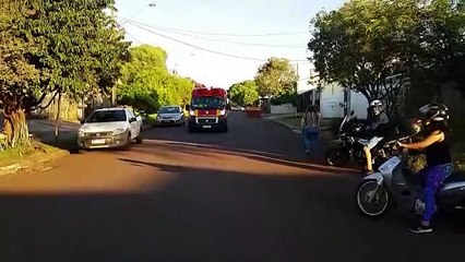 Três pessoas ficam feridas após grave acidente de trânsito no Bairro Esmeralda, em Cascavel