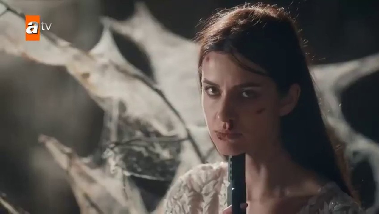 Mar Negro ( Fugitiva ) Cap 15 completo audio en español