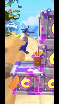 Oxide Iron Crate Battle Run Gameplay On Beach Jungle - Crash Bandicoot: On The Run!