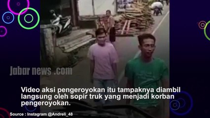 DETIK DETIK SOPIR TRUK DIKEROYOK SOPIR ANGKOT, DIDUGA KARENA BUNYI KLAKSON