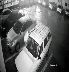 ÇALIŞTIRDIĞI OTOMOBİLLERİ ÇALDI, ÇALIŞTIRAMADIKLARININ PARÇALARINI SÖKTÜ