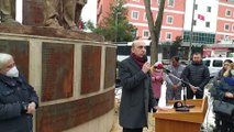 14 Mart Tıp Bayramı Bakırköy ‘Sağlık Çalışanlarına Saygı Anıtı’ önünde kutlandı