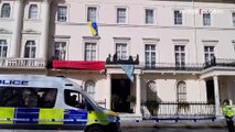 Londra'da eylemciler Rus oligarkın malikanesini ele geçirdi