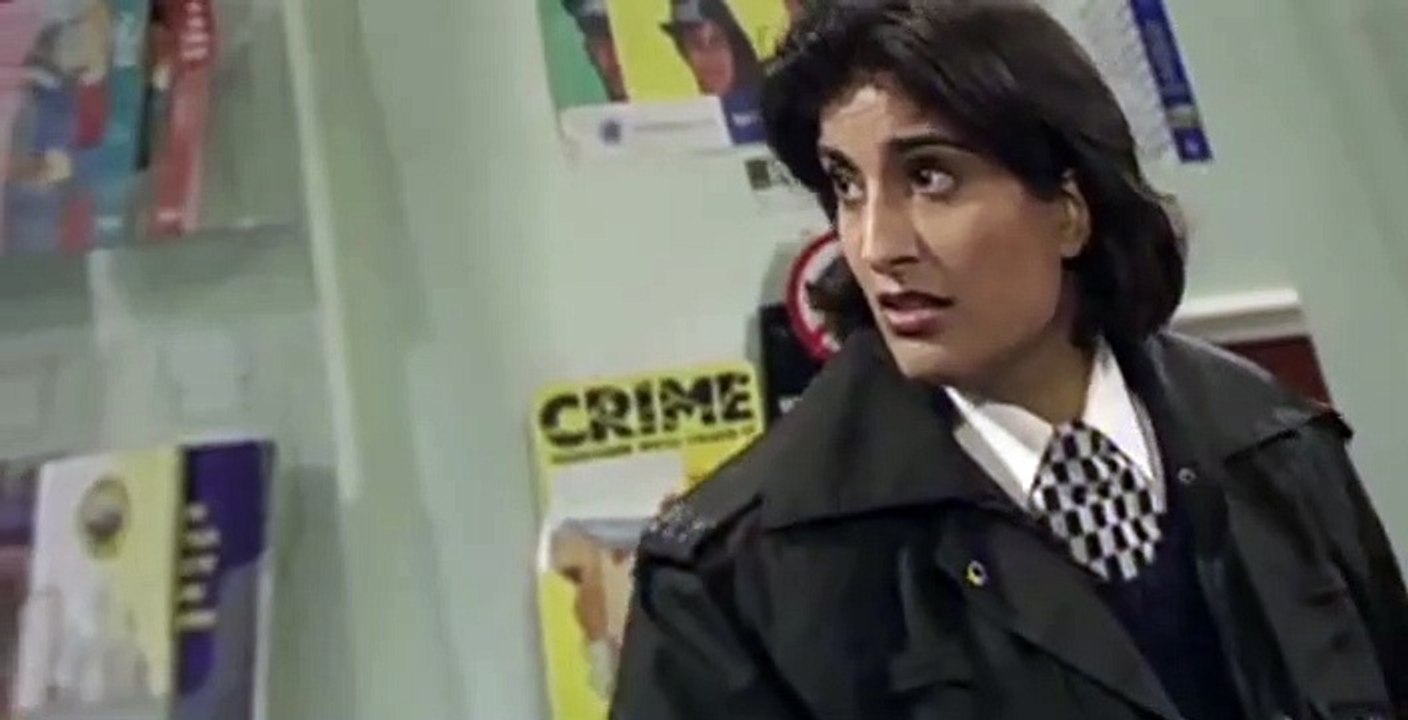 The Thin Blue Line S02 E06
