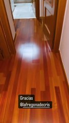 Marta Riesco abre las puertas del coqueto dormitorio que comparte con Antonio David Flores