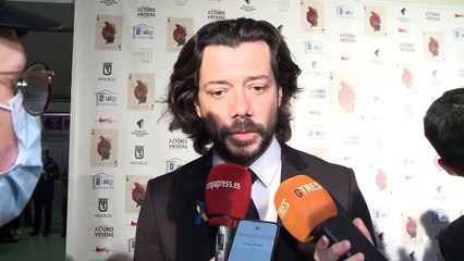 Álvaro Morte recula en su particular guerra contra jorge Javier Vázquez