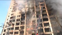El impacto de un proyectil ruso sobre un edificio residencial en Kiev deja al menos un muerto