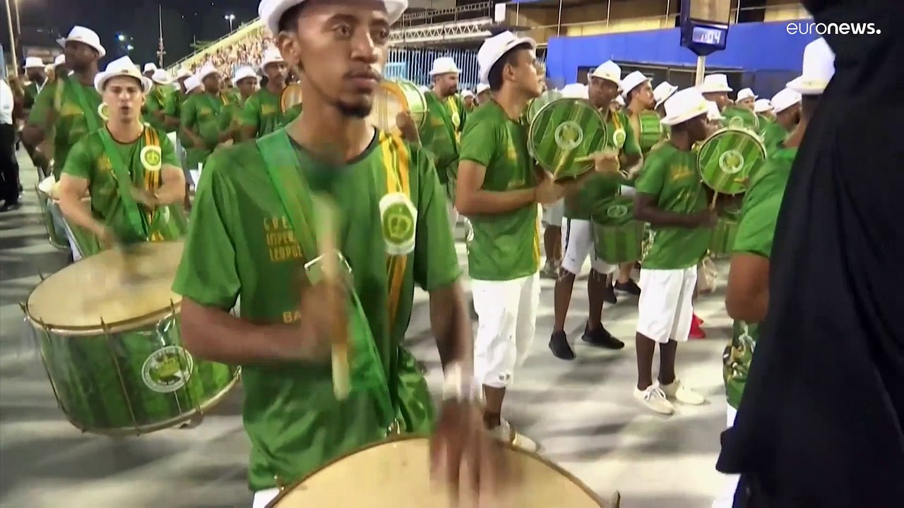 Rio de Janeiro ensaia Carnaval