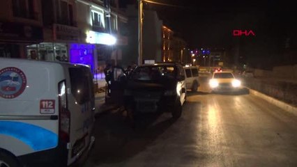 Şüphe üzerine durdurulan minibüste uyuşturucu ve silah ele geçirildi