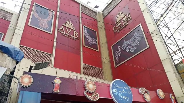 எஸ்பி வேலுமணி உறவினரின் நகைக் கடை.. ஏவிஆர் ஸ்வர்ண மஹாலில் 8 மணி நேரம் நடந்த லஞ்ச ஒழிப்புத்துறை சோதனை