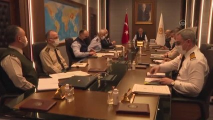 Son dakika haber... Bakan Akar, komutanlarla Ukrayna'daki son durumu değerlendirdi