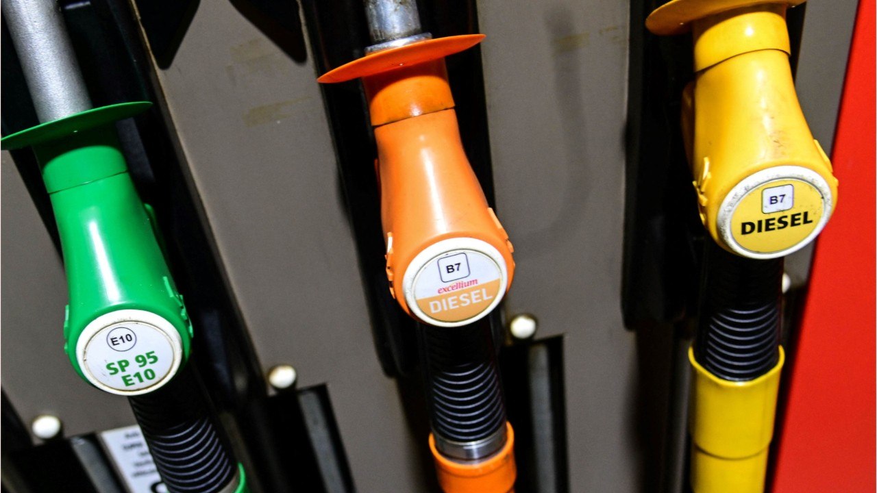 FEMME ACTUELLE - Yvelines : ils repartent avec un plein pour seulement deux euros chez Auchan