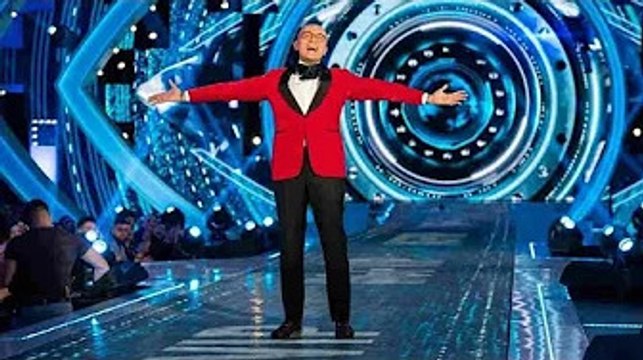 Grande Fratello Vip, Alfonso Signorini ancora al timone? Una sua frase non passa inosservata Ci siam