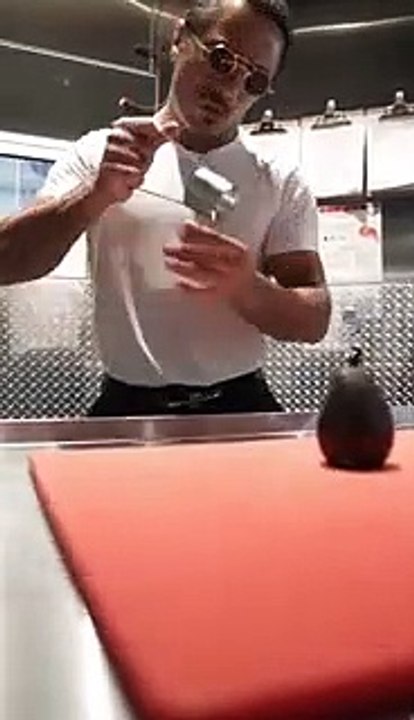 Nusret'ten Alay Konusu Olacak Video! Avocadooo Diye Bağırdı