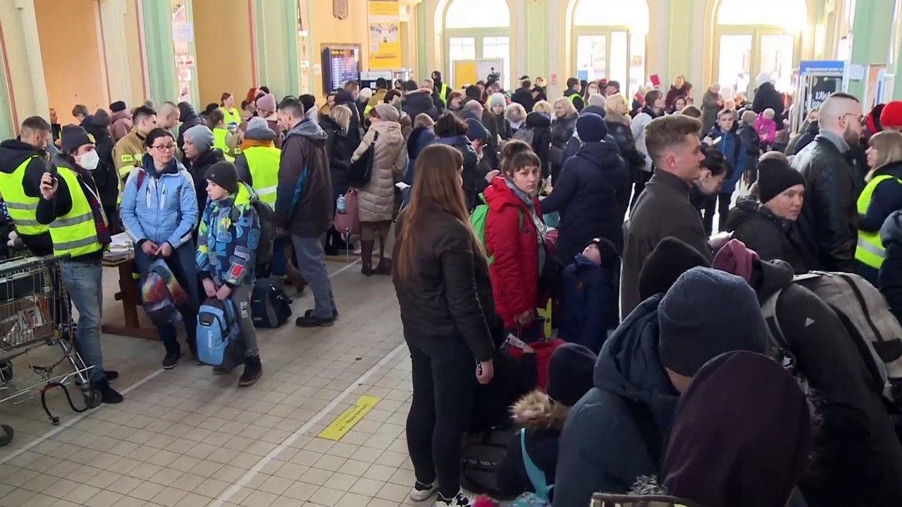 ONU, oltre tre milioni i profughi ucraini. Unicef, ogni minuto un bimbo diventa un rifugiato