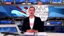 Guerre en Ukraine : Qui est Marina Ovsiannikova, la journaliste qui a manifesté en plein JT à la télévision russe ?