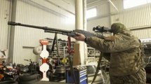 Un taller mecánico de Kiev adapta decenas de armas rusas para los soldados ucranianos