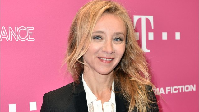 GALA VIDEO - Sylvie Testud : quelle mère est-elle pour ses deux enfants ?