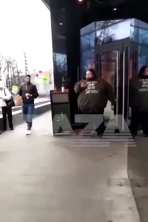 Un Russe menotté aux portes du McDonald’s pour protester contre la fermeture définitive