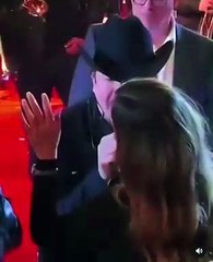 Fans atacan a Remmy Valenzuela luego de insertar besar a una joven