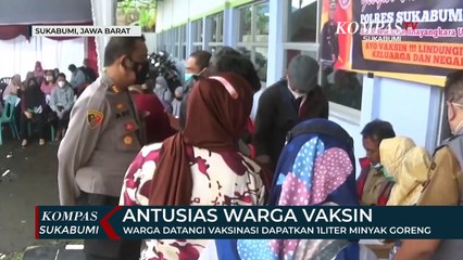 Warga Datangi Vaksinasi Dapatkan 1liter Minyak Goreng