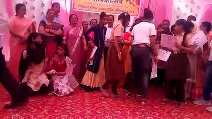 प्रतिभाओं को किया सम्मानित