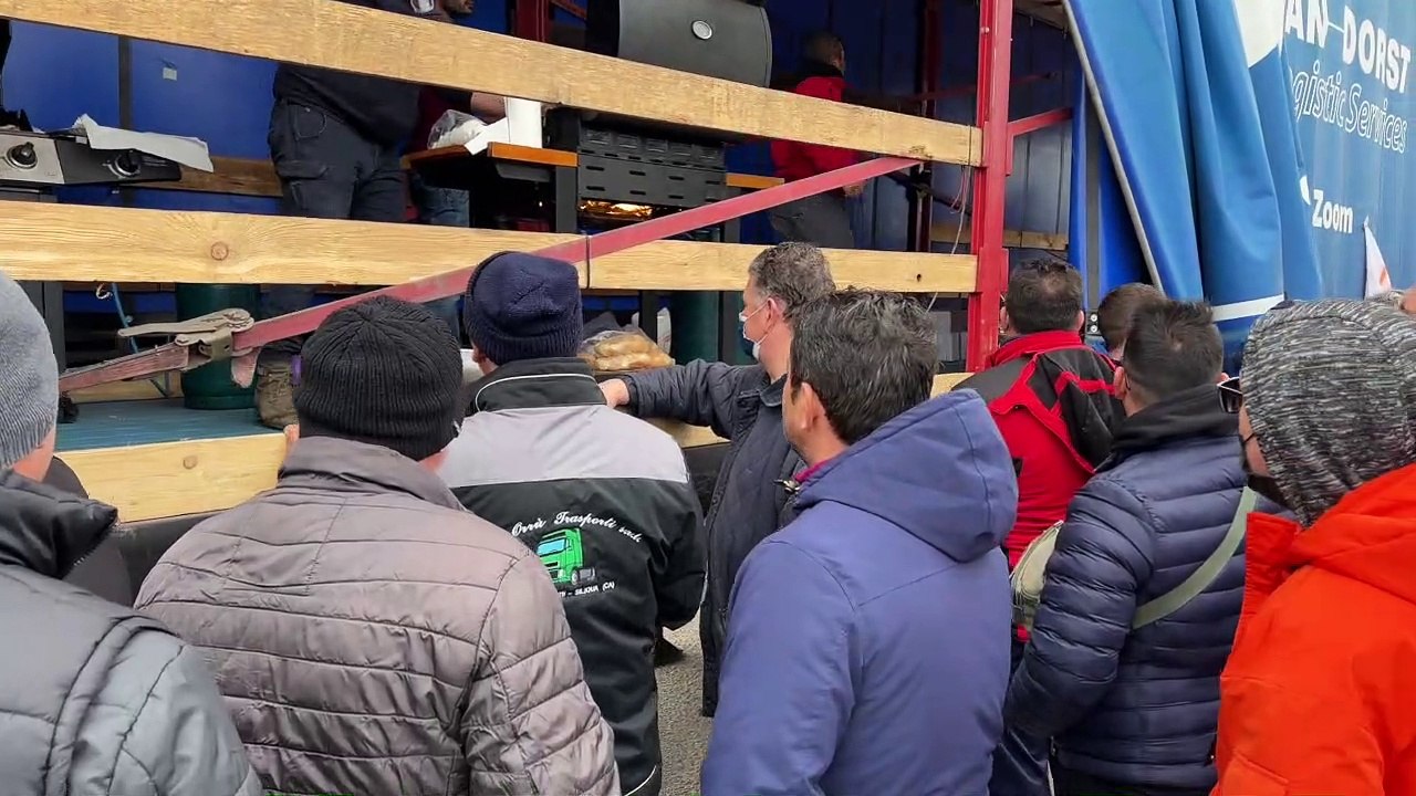 Blocco degli autotrasportatori. Seconda giornata di dura protesta al porto di Olbia