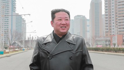 김정은, 평양 80층짜리 초고층 주택 등 건설현장 시찰 / YTN