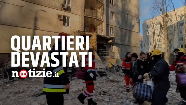 Guerra Russia-Ucraina, Kiev, bombardamenti a Kiev: quartieri devastati dai carri armati di Putin